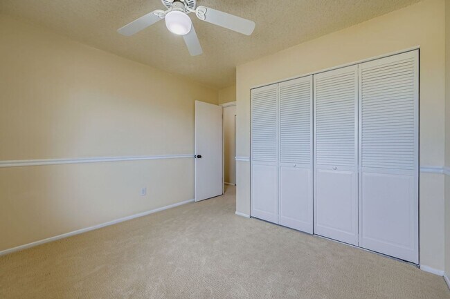 Building Photo - 1858 Centaur Cir