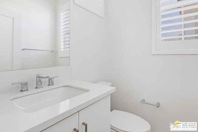 Building Photo - 35935 Hinksey St