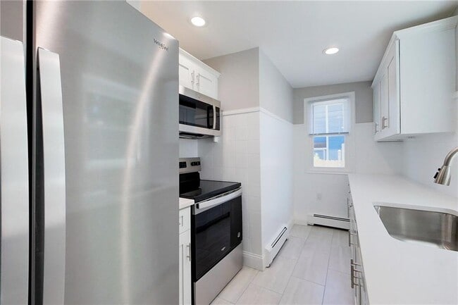 Building Photo - 41 Almy St
