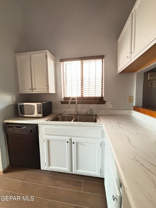 Building Photo - 10960 Ernie Banks Dr