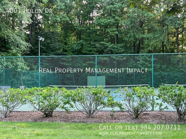 Building Photo - 4001 Hulon Dr