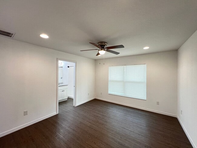 Building Photo - BEAUTIFUL 3 BD/2BA Home in Ocklawaha!!