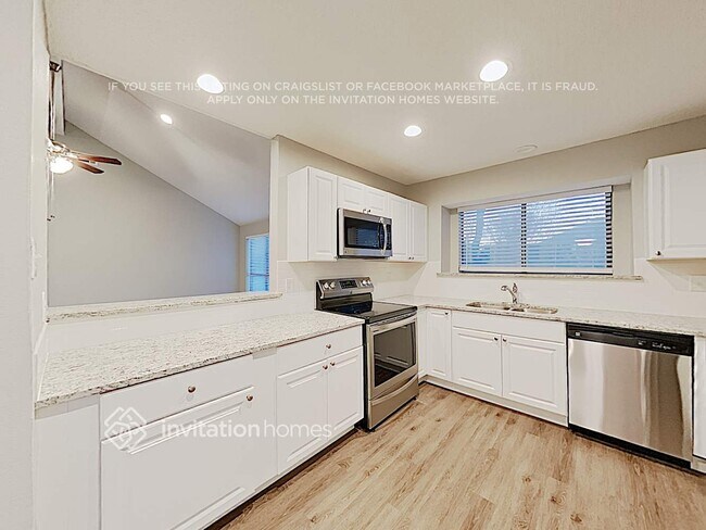 Building Photo - 1213 Colony St