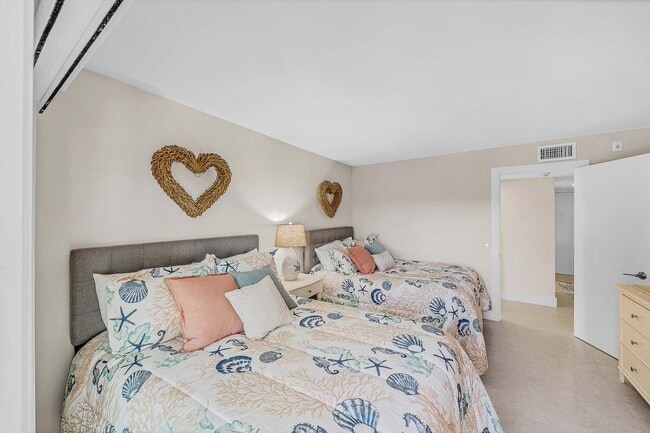 Building Photo - 1111 S Ocean Blvd