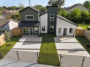 Building Photo - 4214 Clover St