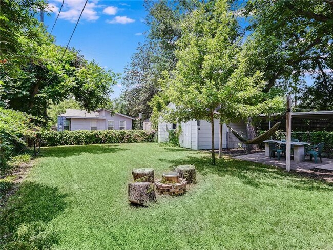 Building Photo - 1021 Ellingson Ln