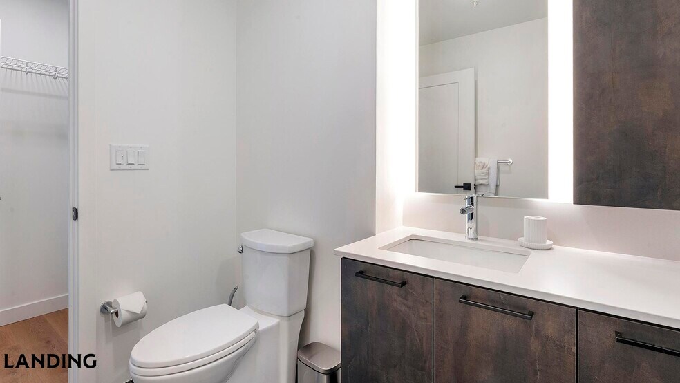 Building Photo - 632 Howard Rd SE