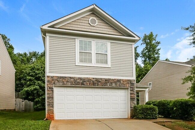 Building Photo - 5521 Twin Brook Dr