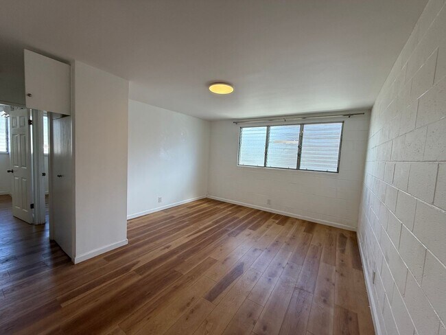 Building Photo - Iolani Terrace