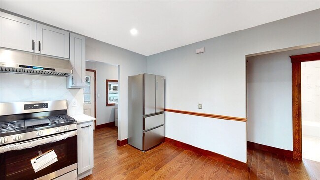 Building Photo - 21 3rd St