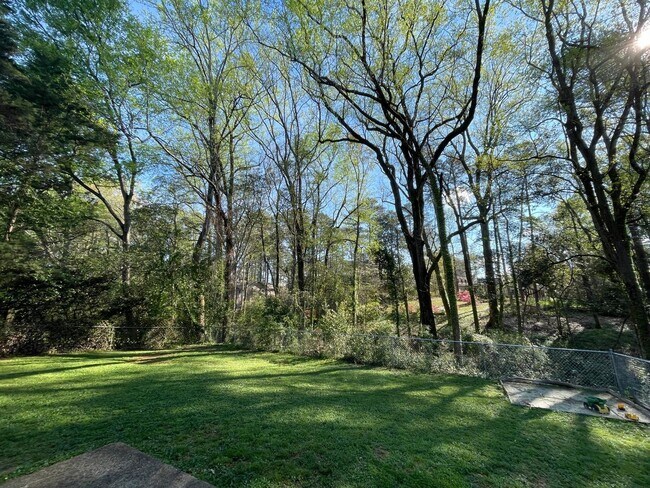 Building Photo - Nice 3 bedroom 2 Bath in Heritage Hills
