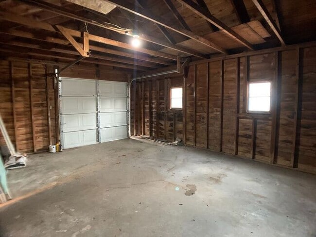 Building Photo - 2 bedroom Single Family Home Niles