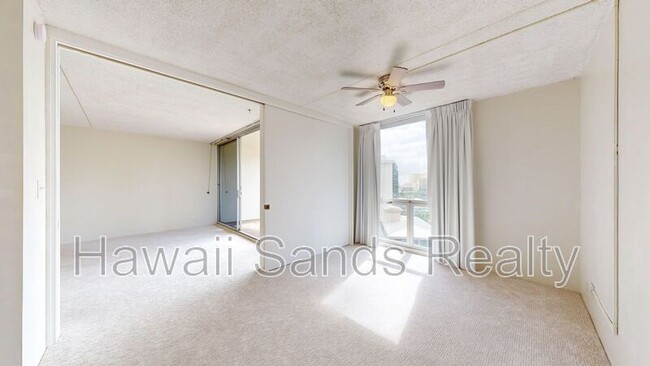 Building Photo - 469 Ena Rd