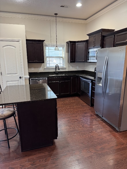 Building Photo - 710 Grays Harbor Ct