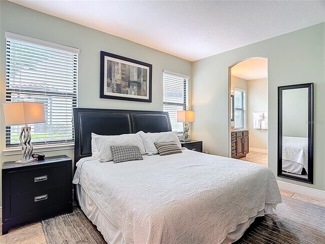 Building Photo - 8149 Roseville Blvd