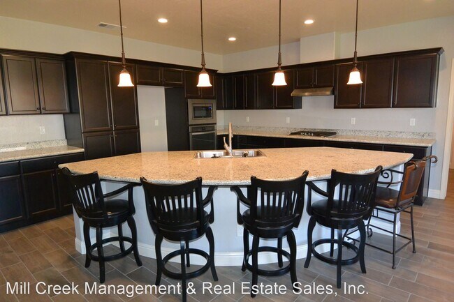 Building Photo - 4 br, 3 bath House - 2618 W. Sady