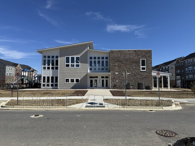 Building Photo - 5609 Greenpoint Ln