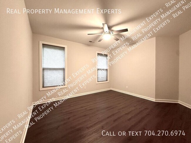 Building Photo - Spacious 5BR/3.5BA Home in Mooresville!