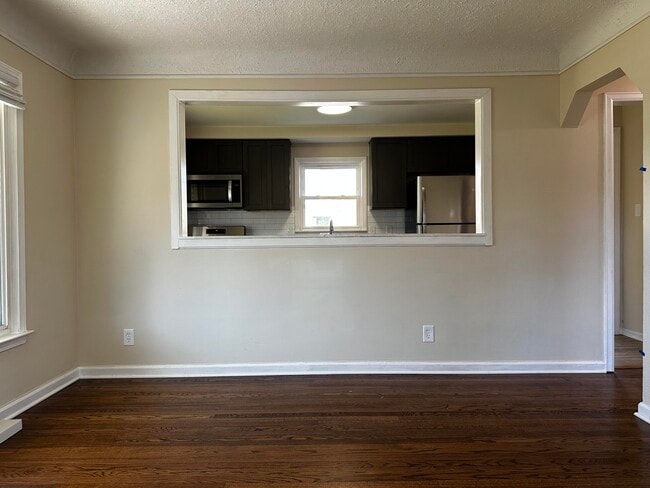 Building Photo - 15666 Wakenden St