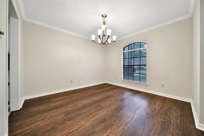 Building Photo - 3939 Fawn Creek Dr