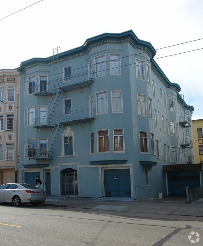 Building Photo - 1625 Chestnut St