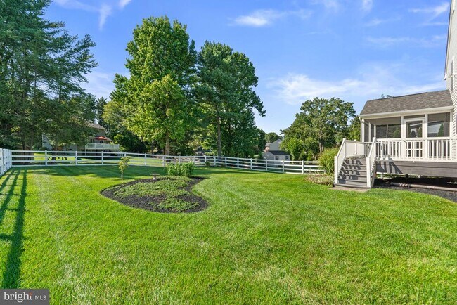 Building Photo - 4706 Bates Dr