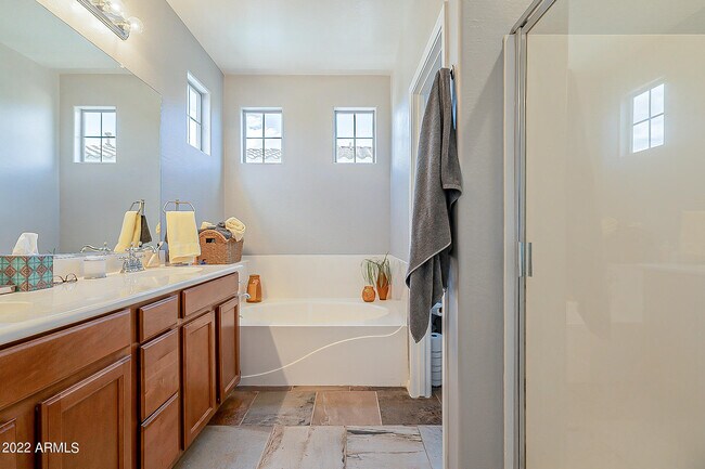 Building Photo - 21124 W Prospector Way