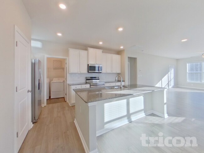 Building Photo - 931 Bryden Ln