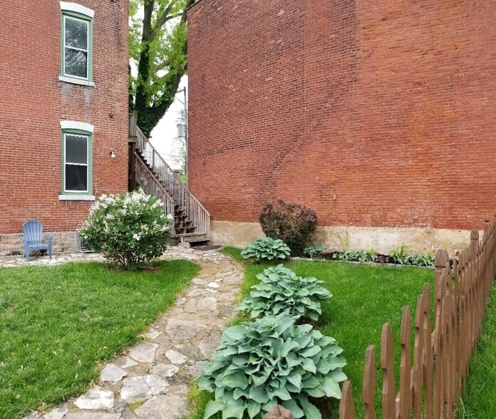garden fenced in yard - 1916 S 10th St