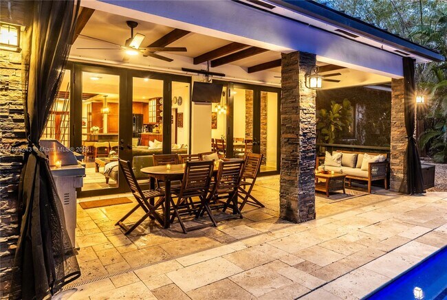 Building Photo - 6870 SW 77th Terrace