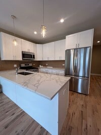 Building Photo - 4231 S Champlain Ave