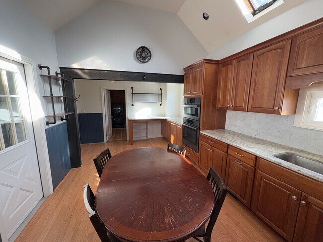 Building Photo - Spacious 4-Bedroom Single Family Rental in Amesbury - Available Now!