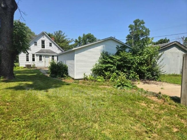Building Photo - 930 N 11th St