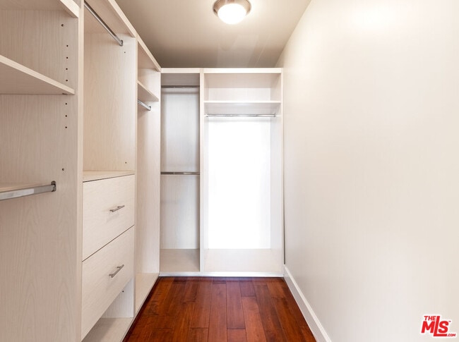 Building Photo - 1751 Appian Wy