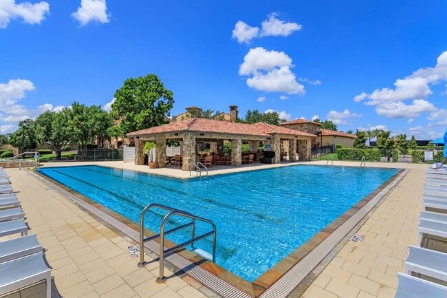 Building Photo - 16825 Bolsena Dr