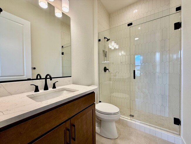 Building Photo - Luxury Living in Kissing Camels – 4 Bed | ...