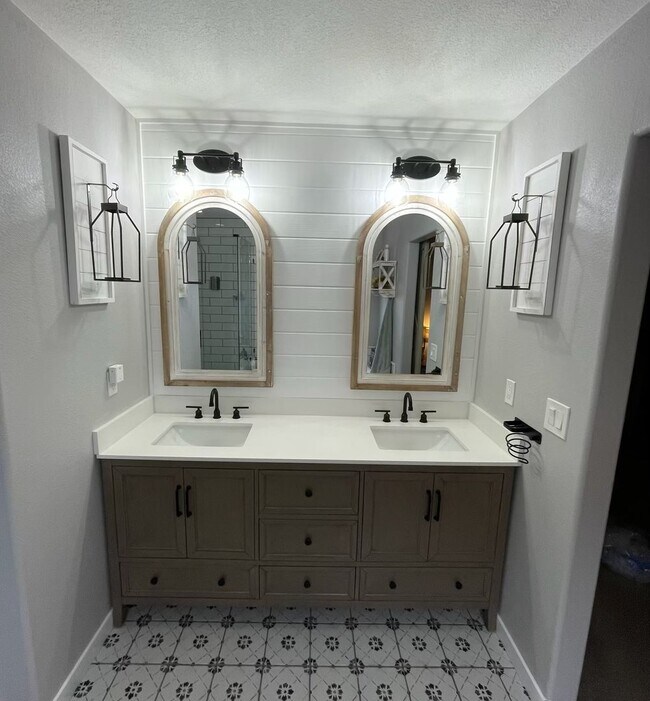 Building Photo - BEAUTIFUL HOME IN BANNING LEWIS RANCH!!!!!!