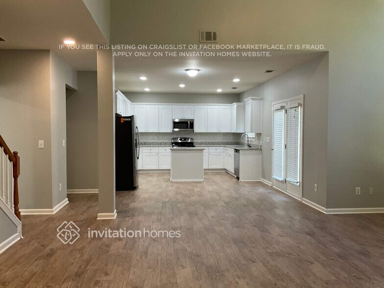 Building Photo - 1593 Broomfield Way