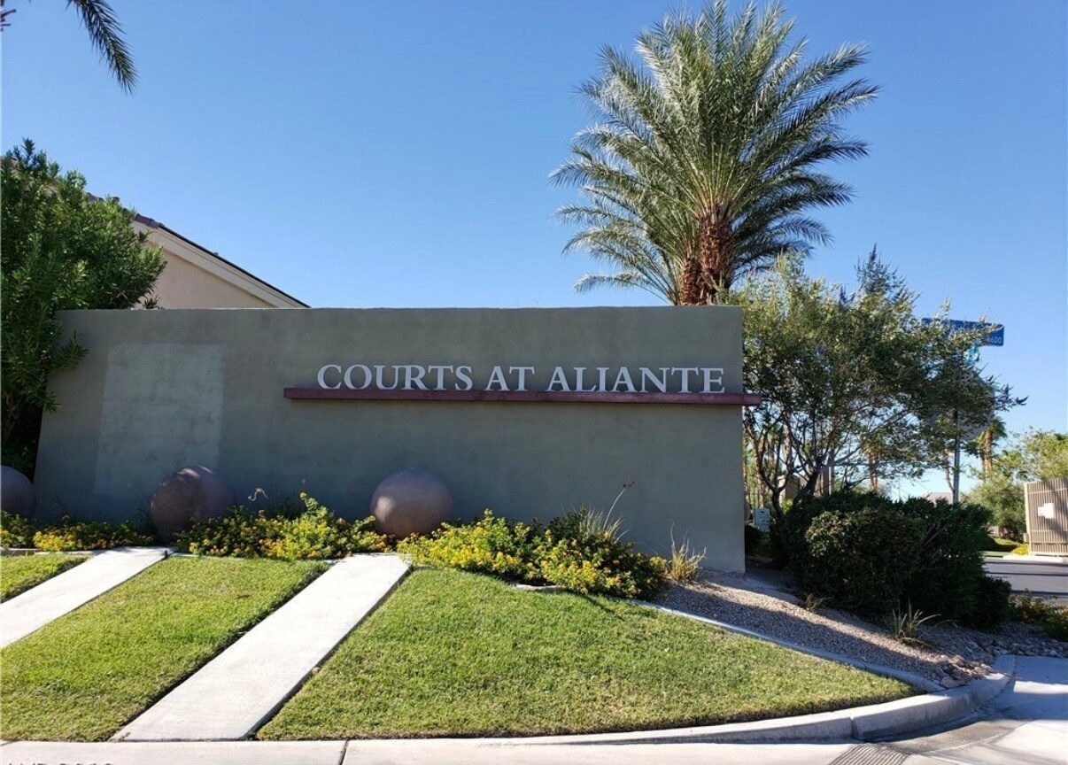 Building Photo - 3504 Glorious Iris Pl