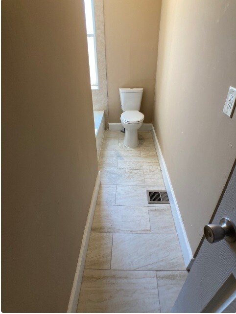 Building Photo - 1950 Clarence St