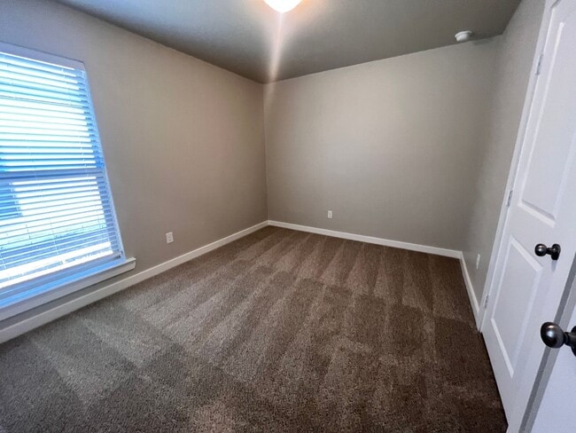 Building Photo - Newer Construction in Upland Crossing