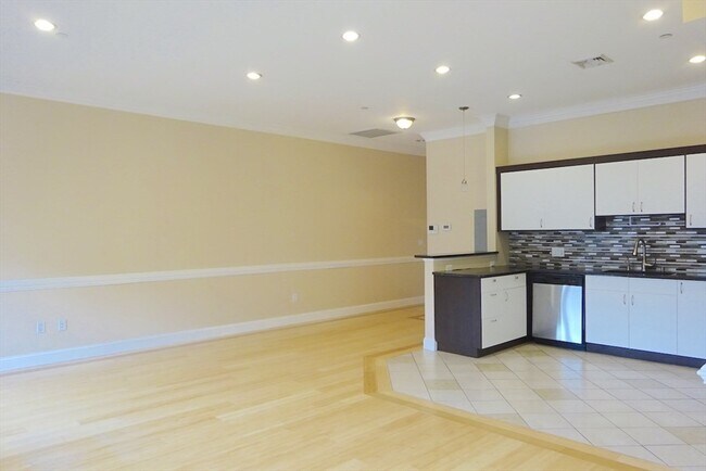Building Photo - 473 Revere Beach Pkwy
