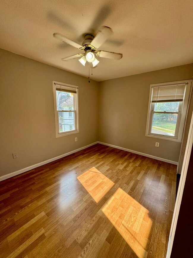 Building Photo - Spacious 3 Bedroom House with 1 bath for R...