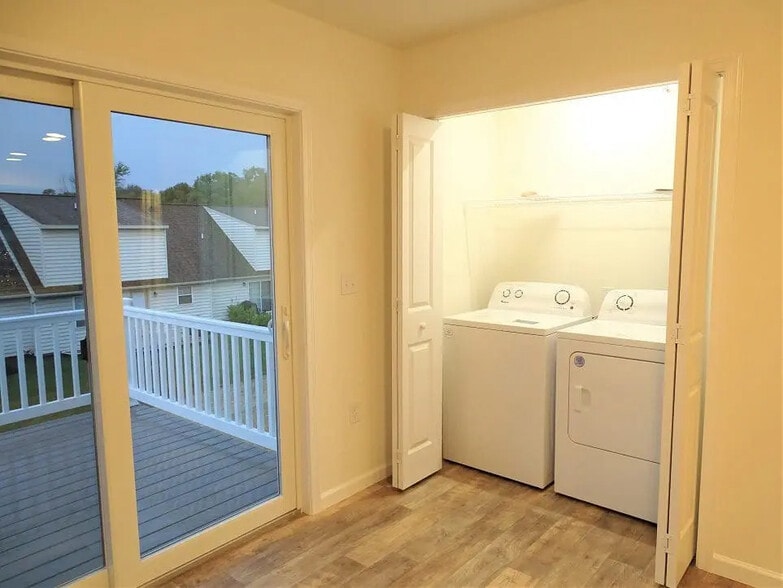 Building Photo - 2 Broken Arrow Dr