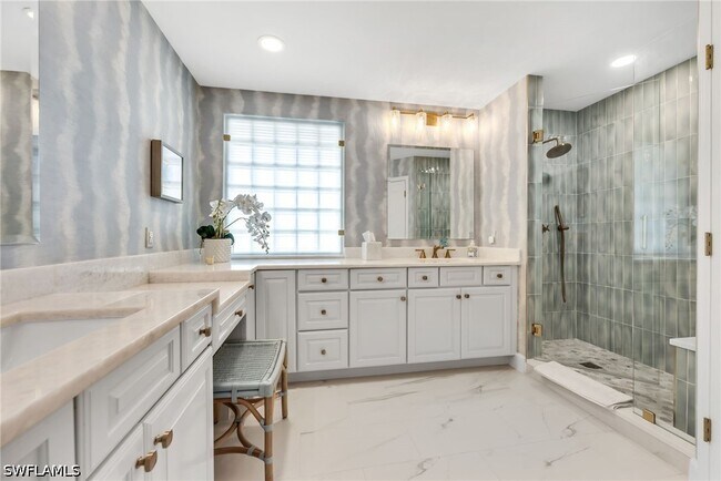 Building Photo - 7040 Pelican Bay Blvd