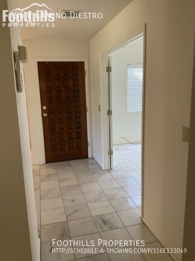 Building Photo - El Conquistador