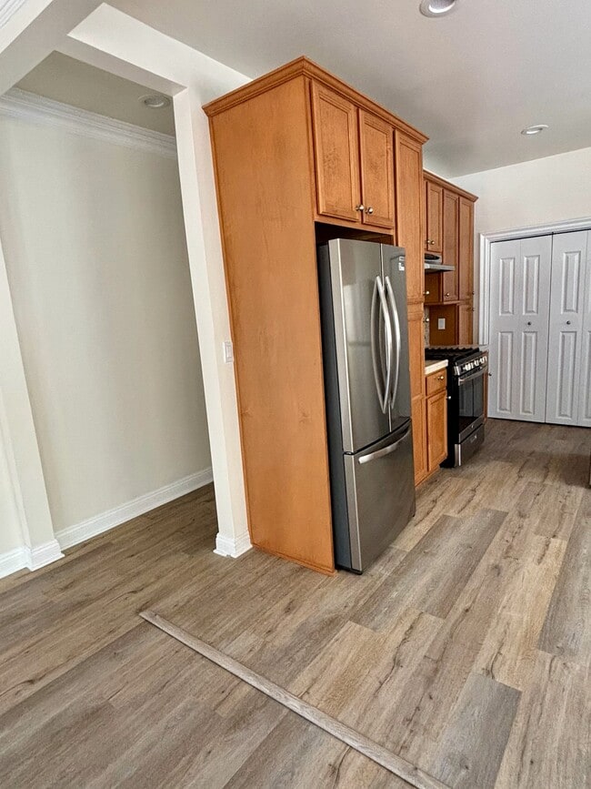 Kitchen - 1248 S Rimpau Blvd