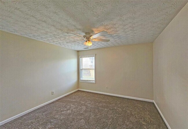 Building Photo - 735 Cool Weather Dr