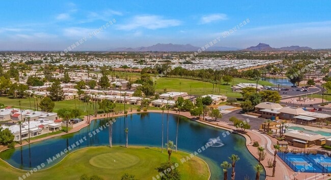 Building Photo - GOLF COURSE HOME W AMENITIES GALORE IN FOUNTAIN OF THE SUN 55+ COMMUNITY & COUNTRY CLUB