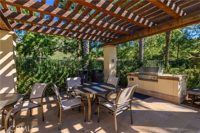 Building Photo - 8 Last Bloom